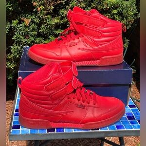 Fila F14 Sneaker Womens Sneaker 8.5 red